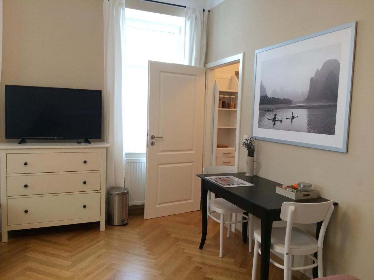 Studio u Parkplatz, zentrale Ruhelage neben Grünoase Apartamento Viena Exterior foto